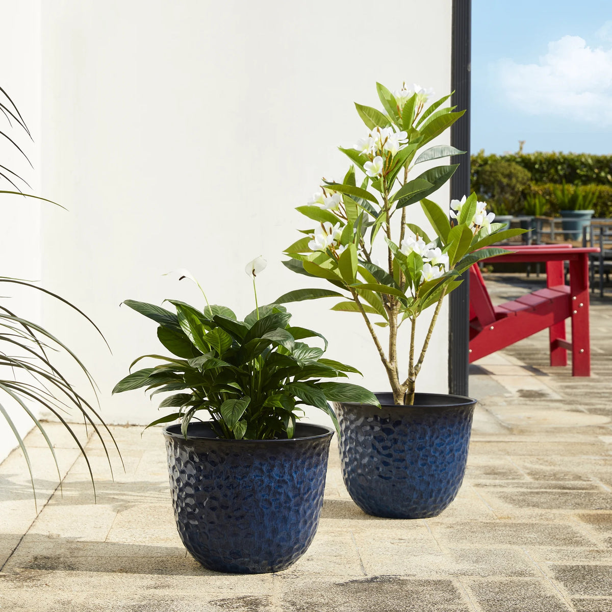 Glitzhome 15.25"D Set of 2 Honeycomb Textured Cobalt Blue Faux Ceramic Pot Plastic Planter