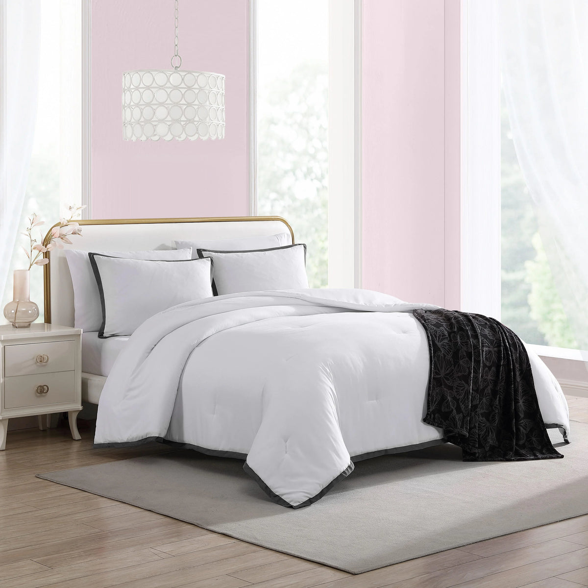 Betsey Johnson Solid Microfiber Print 4 Piece Comforter Set-Full/Queen