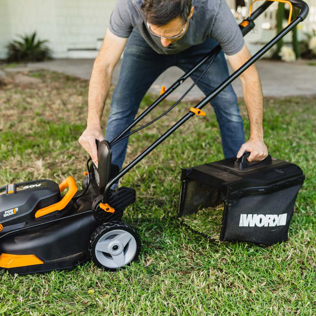 Worx WG743 40V Power Share 4.0Ah 16" Cordless Lawn Mower (Battery & Charger Included)