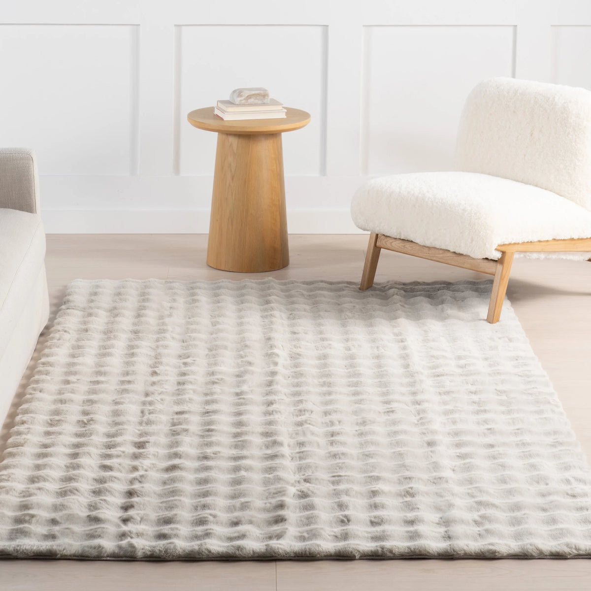 nuLOOM Jeni SuperiorWash Solid Faux Rabbit Machine Washable Area Rug, 2' 6" x 8', Runner, Jeni Grey