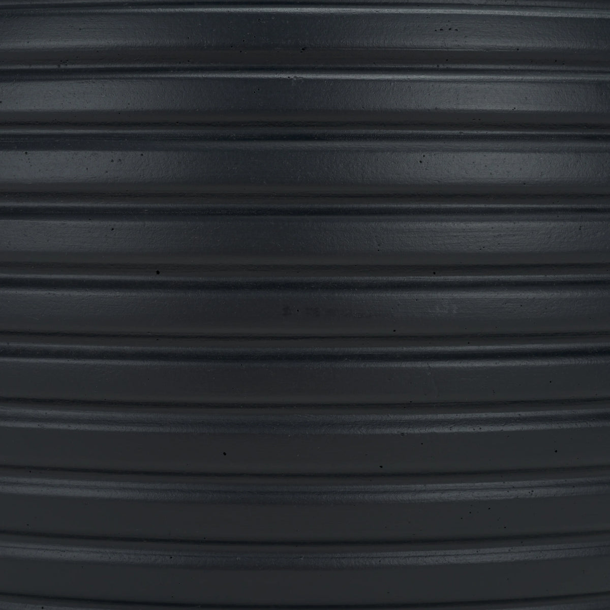 SAFAVIEH Mora 20" x 20" x 18" Round Black Ficonstone Solid Plant Pot